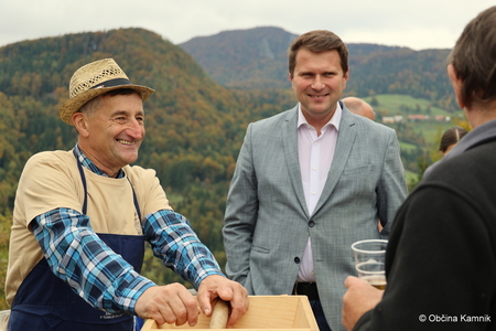 Prikaz starih kmečkih opravil na Gori sv. Miklavž (15)